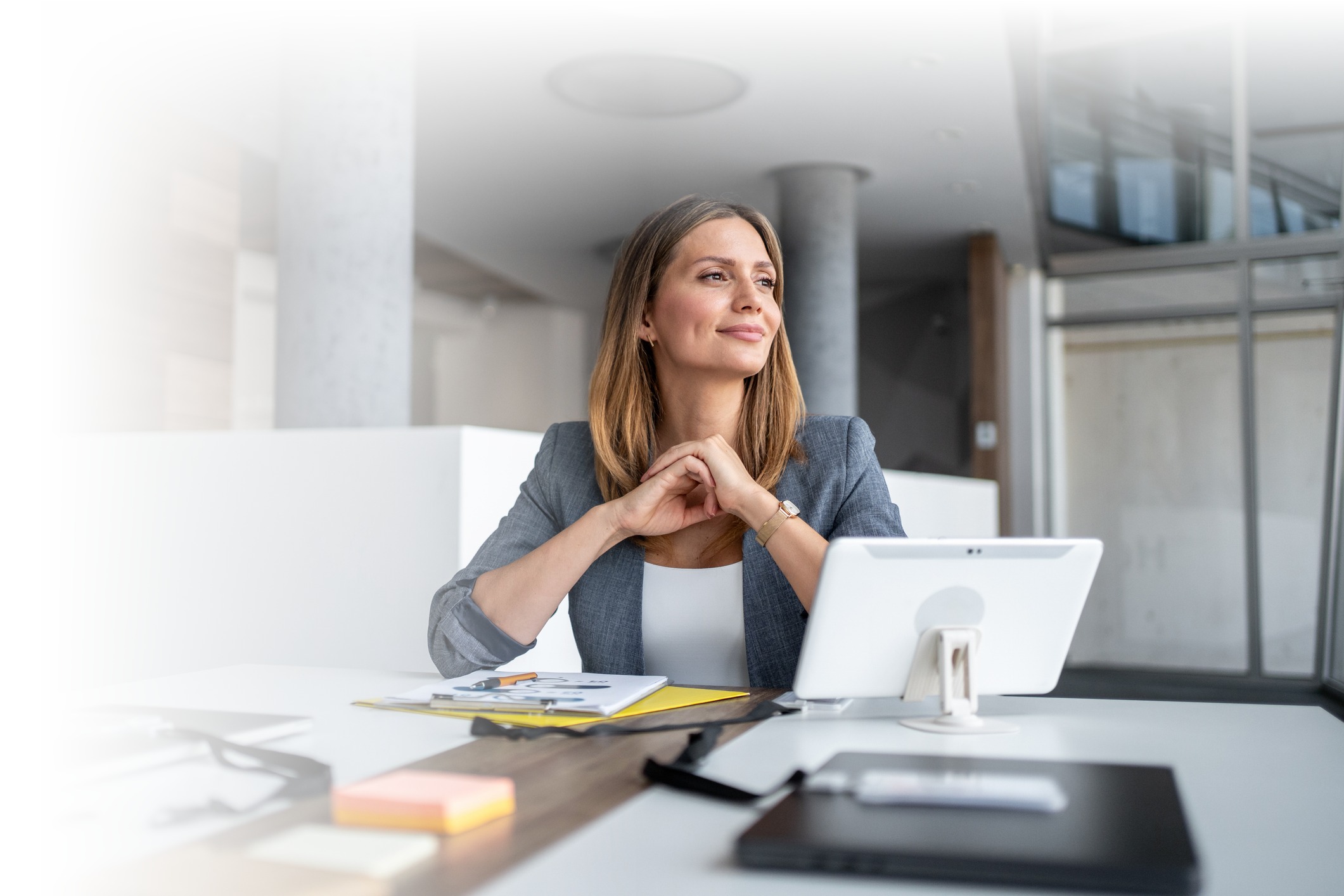 businesswoman_white_fade